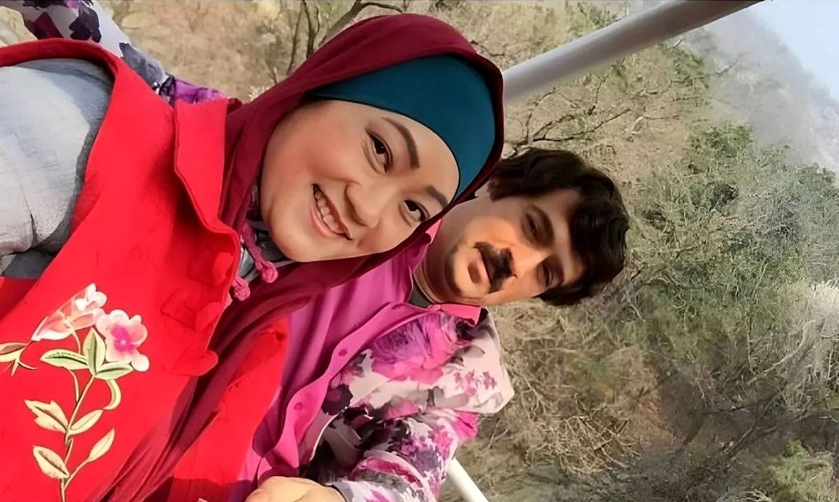 تصویری قدیمی چوچانگ و برادرانش در پشت صحنه سریال پایتخت در سال ۱۳۹۴