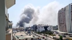 مهار آتش‌سوزی مهیب در منطقه آزاد انزلی؛ دود سیاه شهر را فرا گرفت