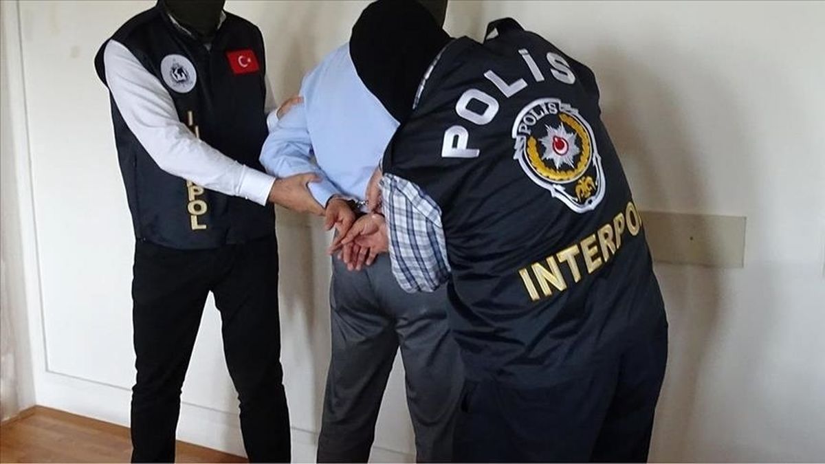 بازگرداندن کلاهبردار میلیاردی به کشور توسط پلیس اینترپل