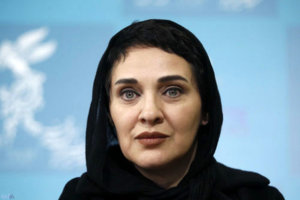 رویا نونهالی با چشم های رنگی