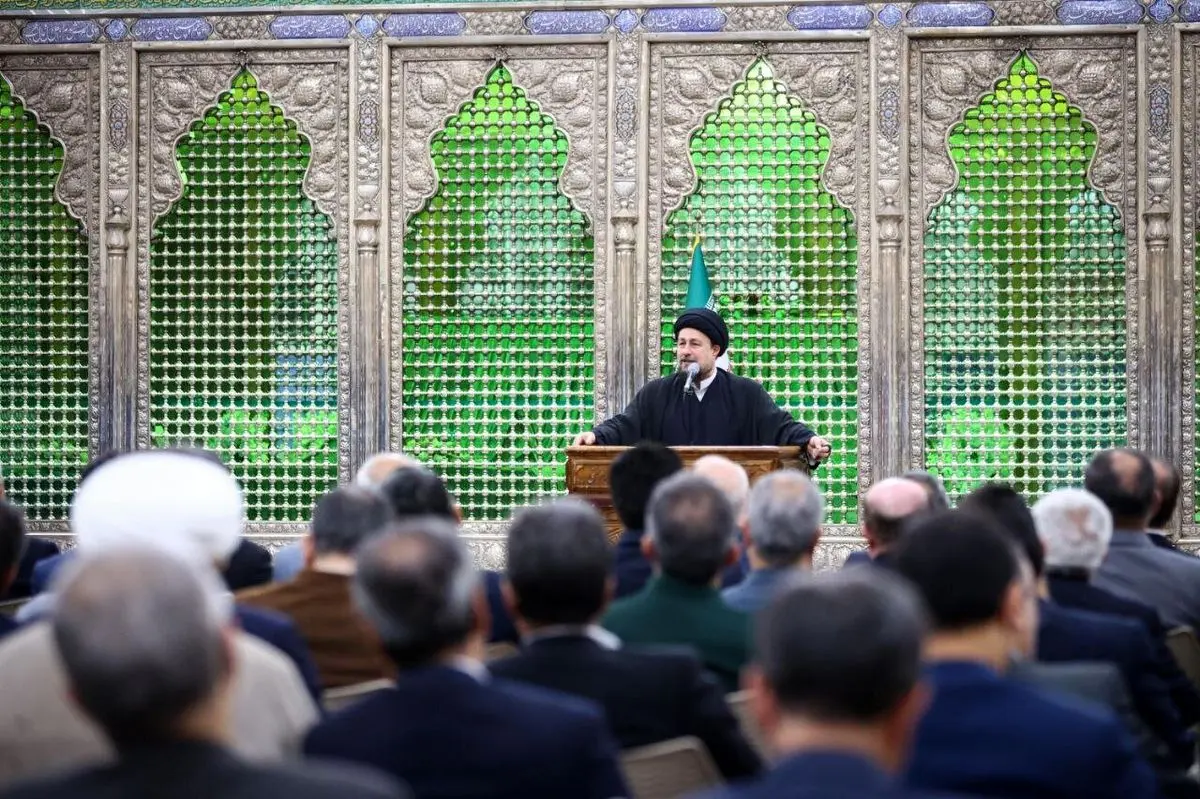 شوخی سیدحسن خمینی با واژه‌ی آسوشیتدپرس؛ لبخندهای سیاسی در لایه‌های اخبار + ویدیو