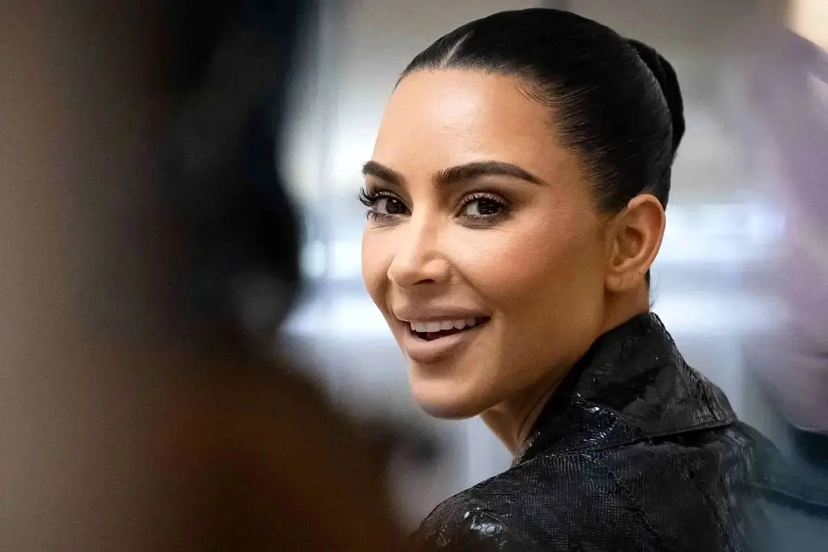 کیم کارداشیان تراشه مغزی ایلان ماسک را در سرش گذاشت؟