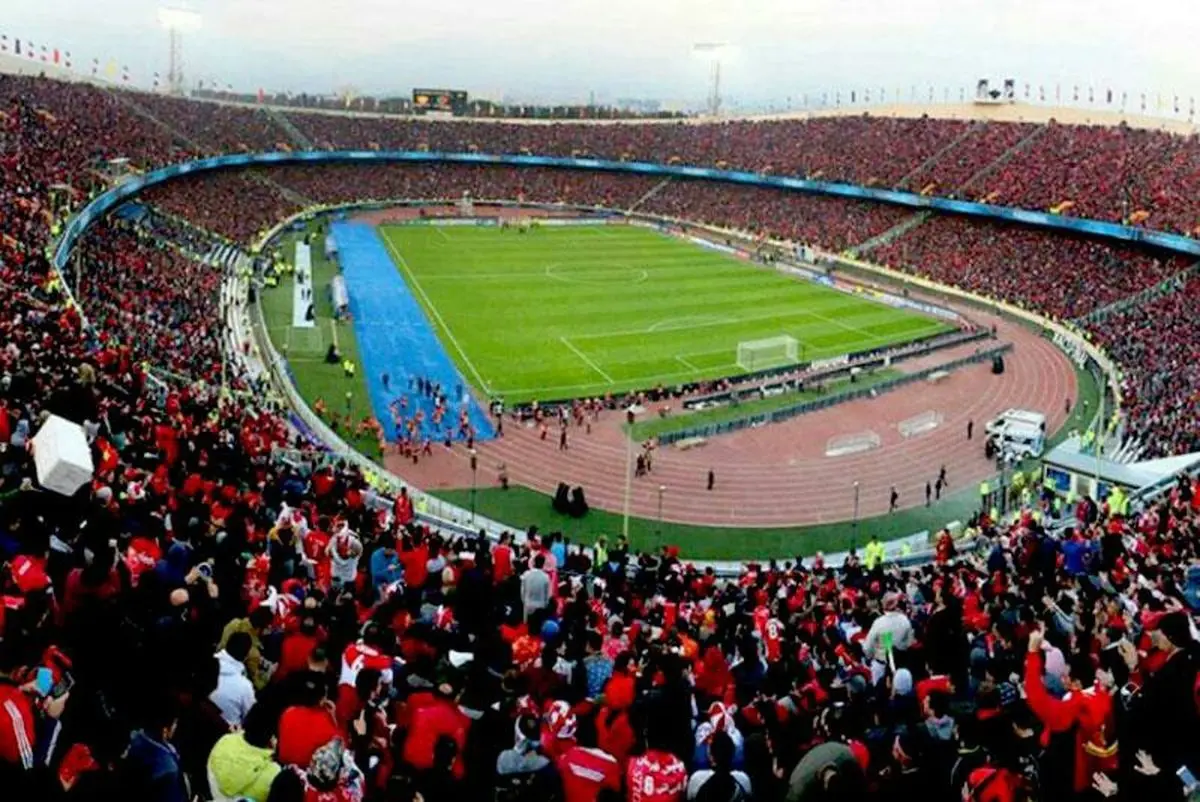 حال و هوای هواداران ایران و ازبکستان در ورزشگاه آزادی (ویدیو)