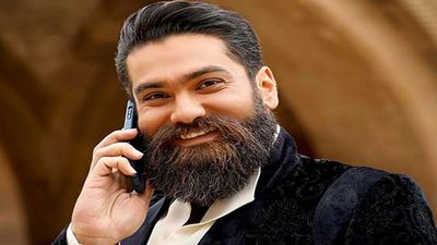 فیلم / فریبا نادری: آهنگای هایده و مهستی رو تو جاده چالوس گوش می دم/ ابی رو توی شهر ... داریوش رو توی جنوب تهران ...