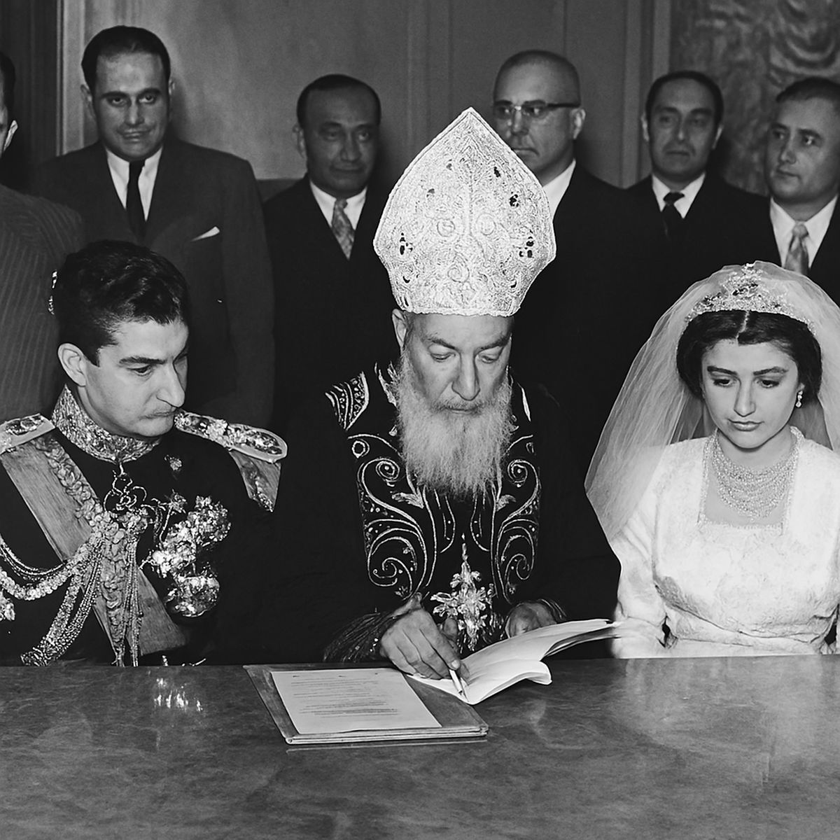 پیوند سلطنتی در قاهره؛ عقد ولیعهد ایران و شاهدخت مصر در آیینی باشکوه