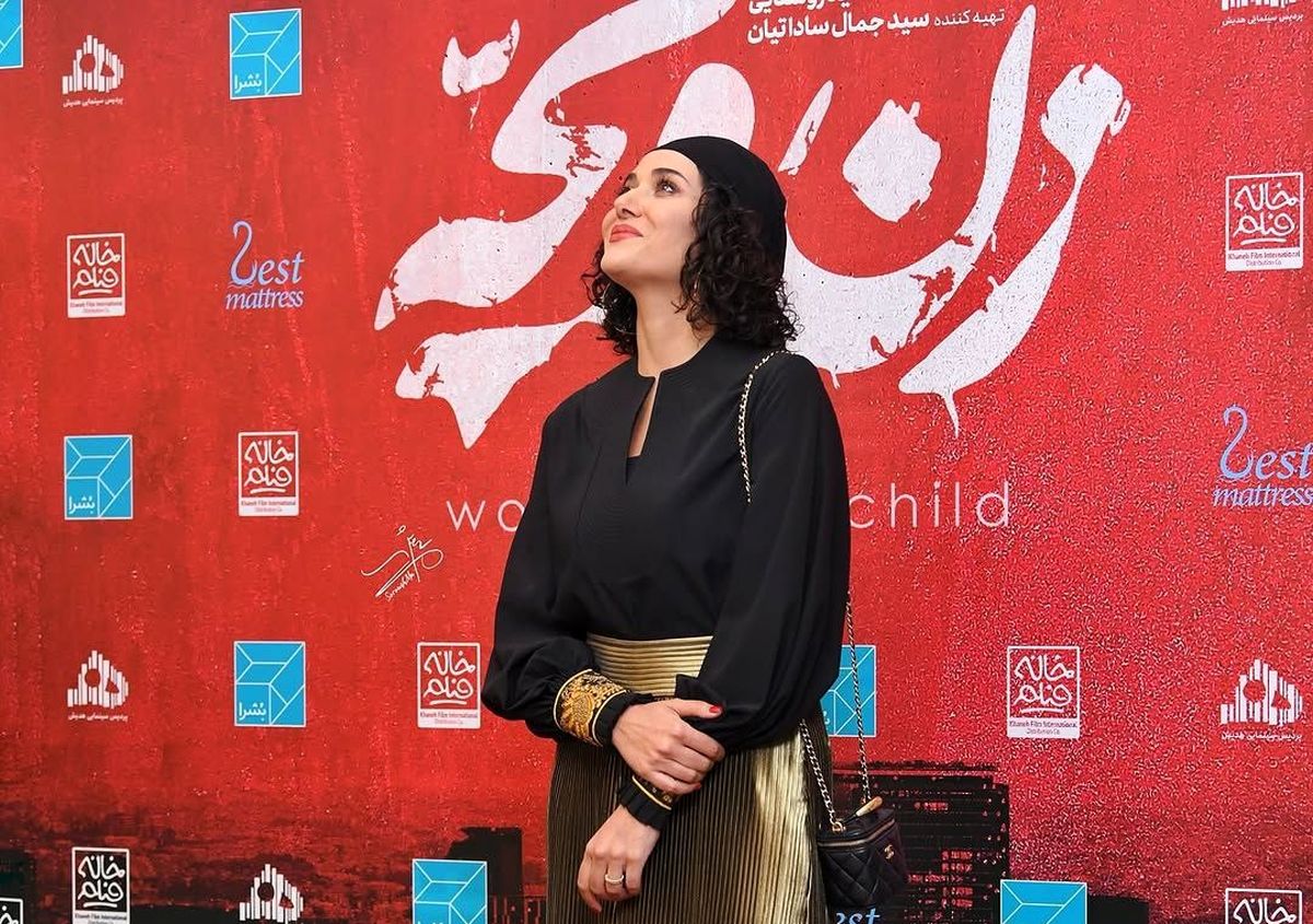 استایل بینظیر و زیبای پریناز ایزدیار در اکران فیلم «زن و بچه» با سعید روستایی