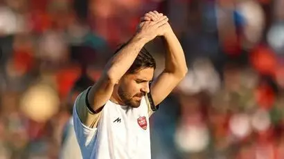 محمد عمری پیراهن هفت به تن کرد ولی پرسپولیس قهرمان می‌شود؟