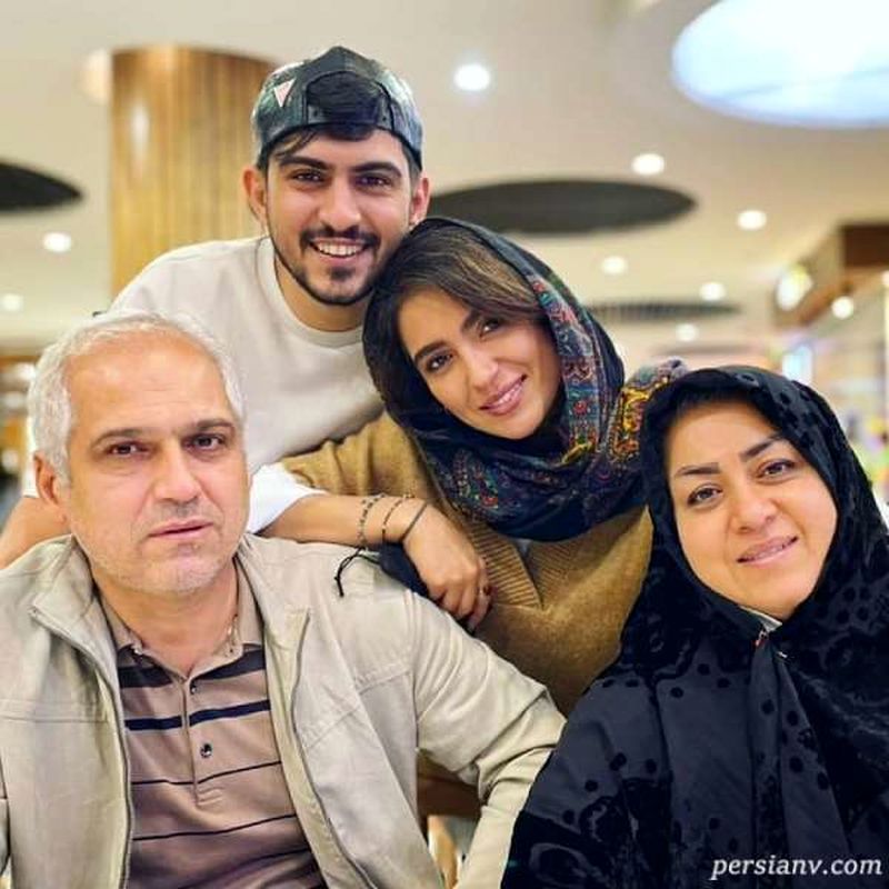 مونا کرمی بازیگر