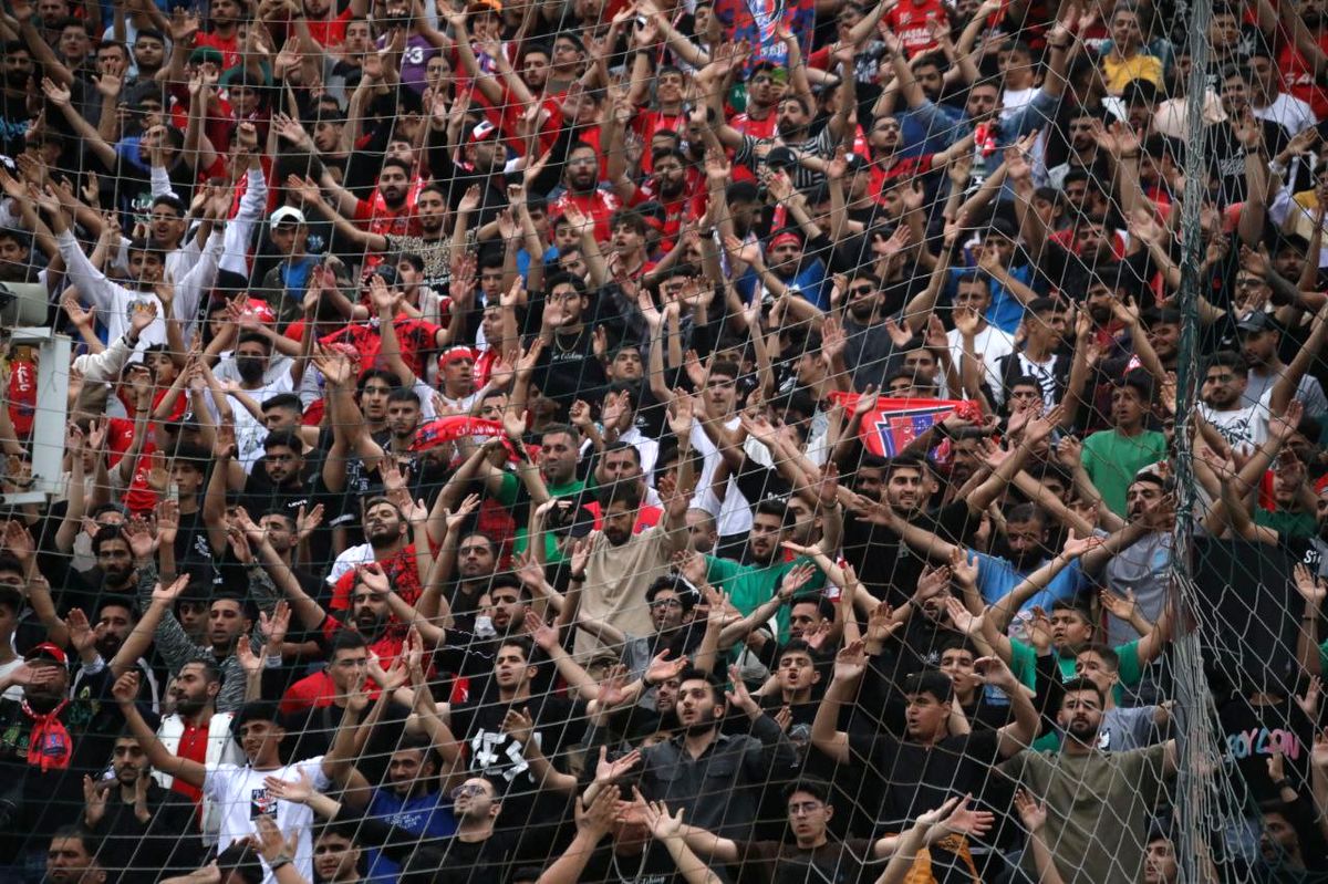 جنگ بقا در لیگبرتر با فرود 4 فروند هواپیما در اهواز