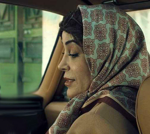 لباسها در بامداد خمار