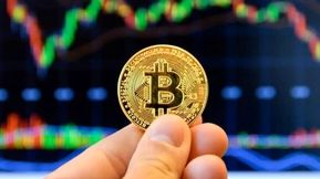 قیمت بیت کوین به تومان و دلار؛ هر BTC چند؟