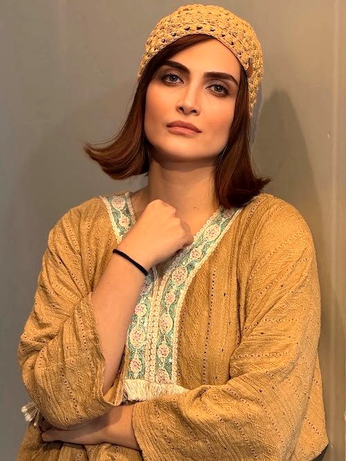 پیراهن نسکافه‌ای الناز ملک