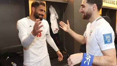 انتقاد تند یک استقلالی از تیم ملی؛ نسل بی‌افتخار و پرادعا به دنبال حواله خودرو!