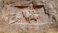 شاپور ساسانی در تهران خبرساز شد؛ چرا نتانیاهو جلوی او زانو زده؟