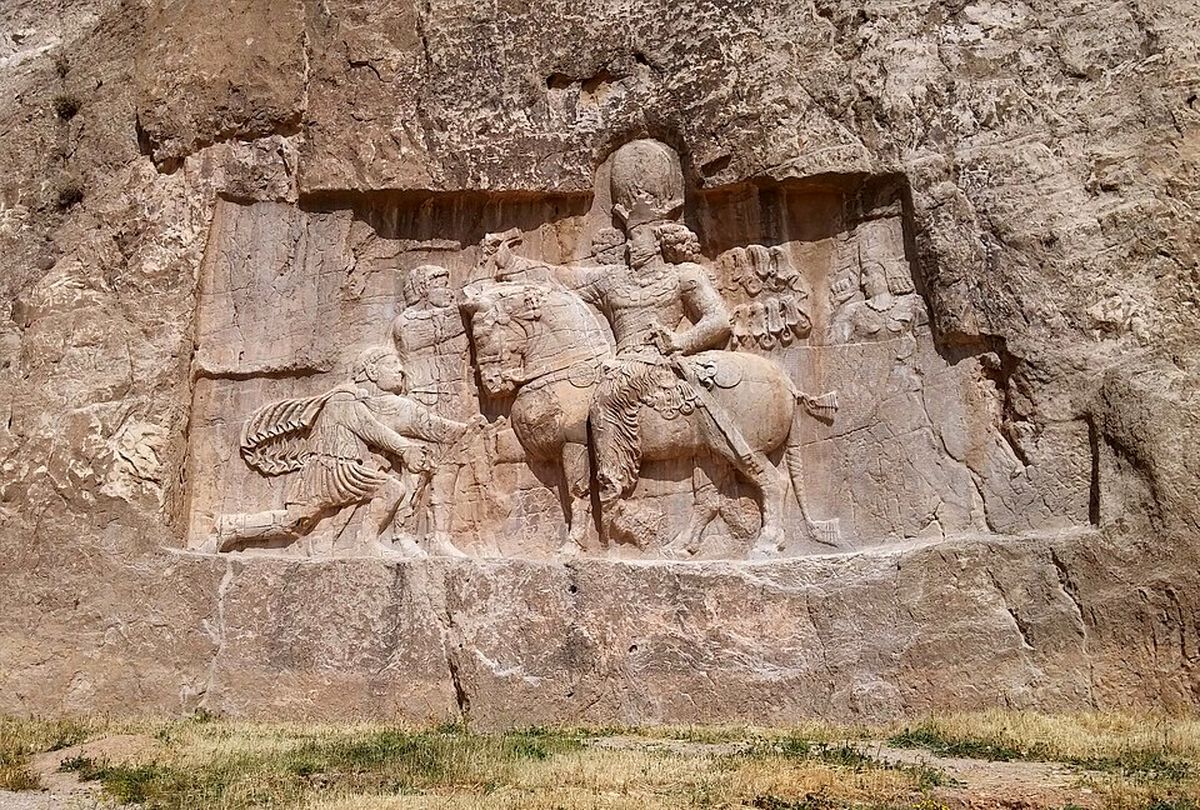 شاپور ساسانی در تهران خبرساز شد؛ چرا نتانیاهو جلوی او زانو زده؟