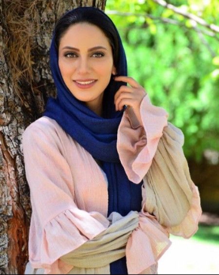 بیوگرافی مونا فرجاد,مونا فرجاد,بیوگرافی مونا فرجاد بازیگر سینما و تلویزیون