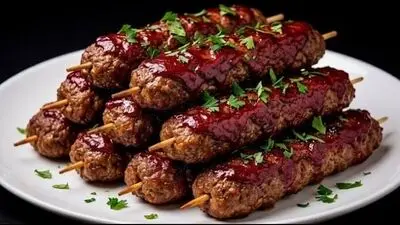 طرز تهیه ۵۰ عدد کباب کوبیده با ۴۰۰ گرم گوشت چرخکرده بدون نیاز به زغال و منقل