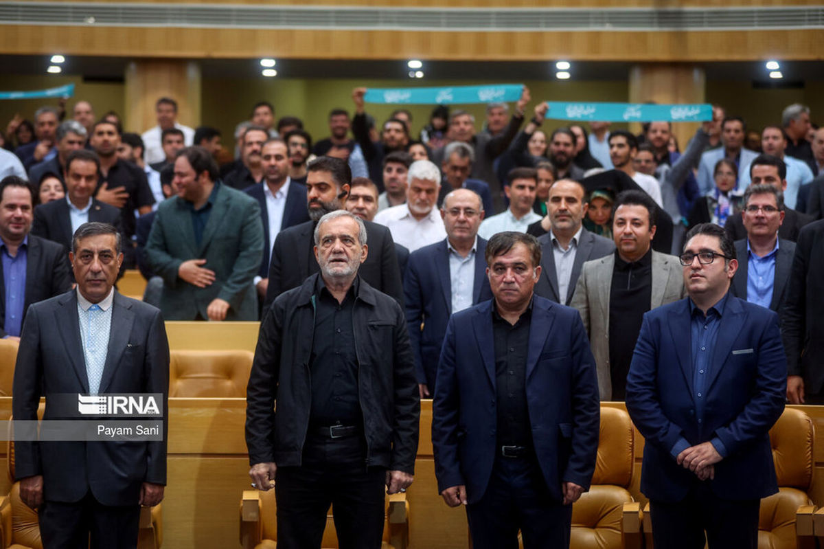 ببینید | پزشکیان در جمع اعضای ستاد: انتخاب مسئولین معضل شده است