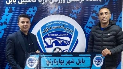 «شاه کازو» در زمین فوتبال، زمان را به چالش می‌کشد