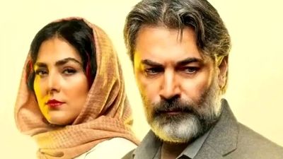 ردای تاریخی بر دوش بانوان