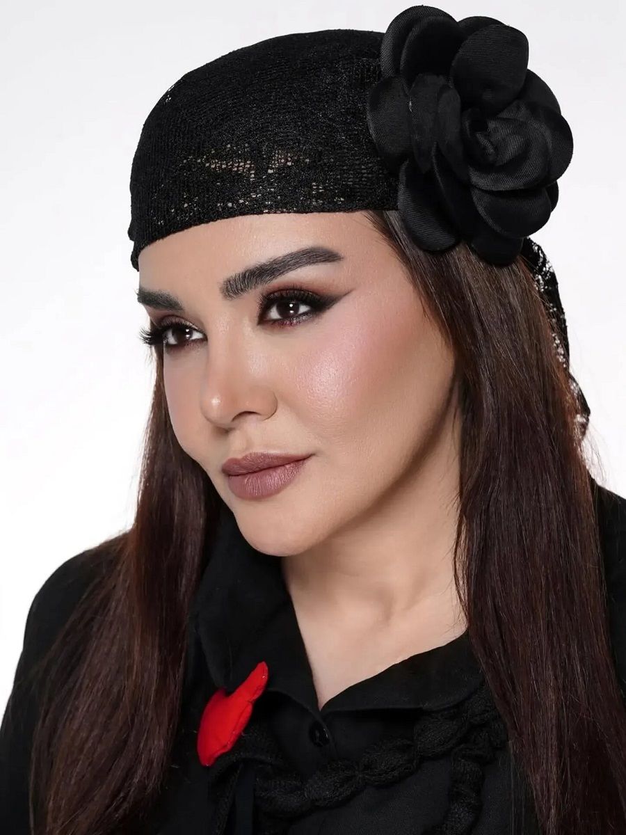 استایل ندا قاسمی با شلوار راه‌راه 1