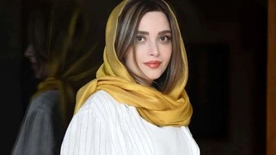 تیپ لاکچری لاله صبوری در کافه‌ای لوکس با عینکی چند میلیونی؛ فخر فروشی یا انتخابی خاص؟