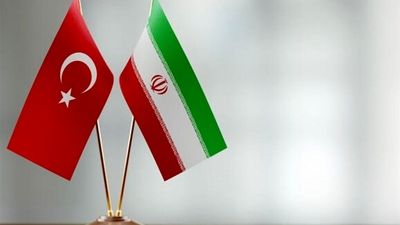 علیرضا منصوریان: ما خون میدهیم اما خاک نمی‌دهیم 