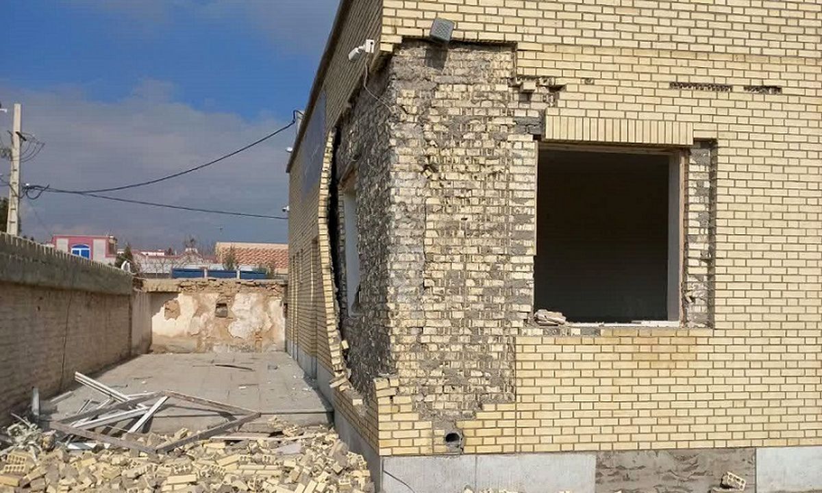نشت گاز باعث انفجار و خسارت به یک مدرسه در اصفهان شد + عکس