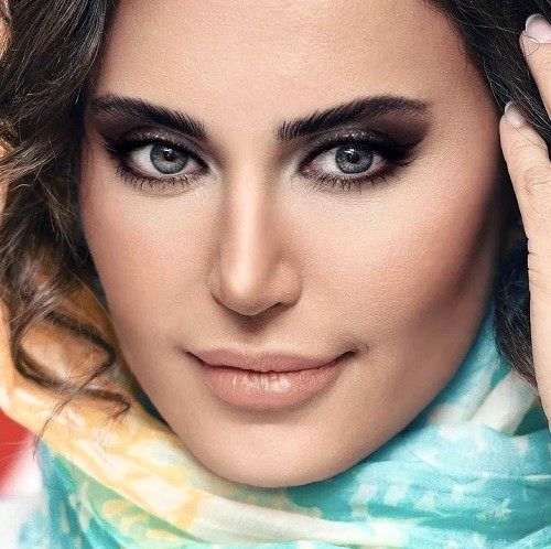 بررسی استایل الناز شاکردوست