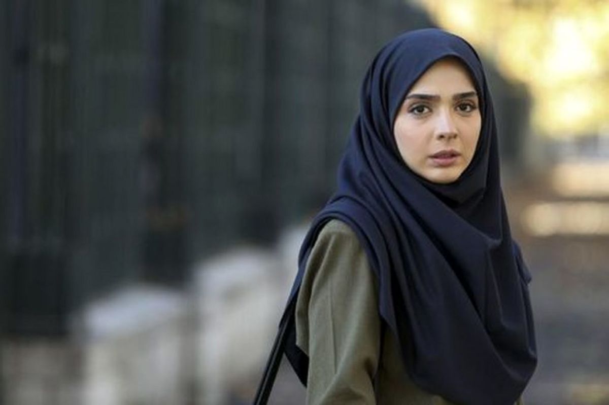 استایل جدید المیرا دهقانی، بازیگر نقش یاسمن در سریال لحظه گرگومیش