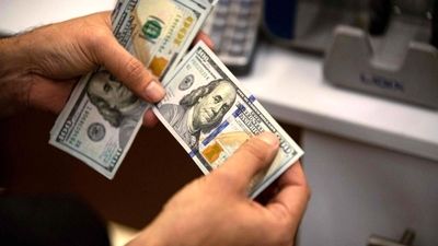 قیمت دلار در برزخ؛ آپدیت قیمت دوشنبه ۱۵ اردیبهشت 