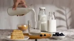شیر بخوریم یا نخوریم؟ حقیقت درباره فواید و مضرات شیر برای بدن