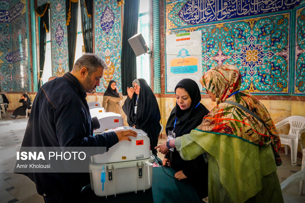 عکس| ظاهر متفاوت دو زن در انتخابات که بازتاب داشت