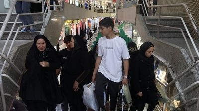 تصاویری پربازدید از ترامپ درحال تماشای حمله آمریکا به ایران