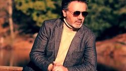 معین خواننده هم به انفجار بندرعباس واکنش نشان داد + عکس
