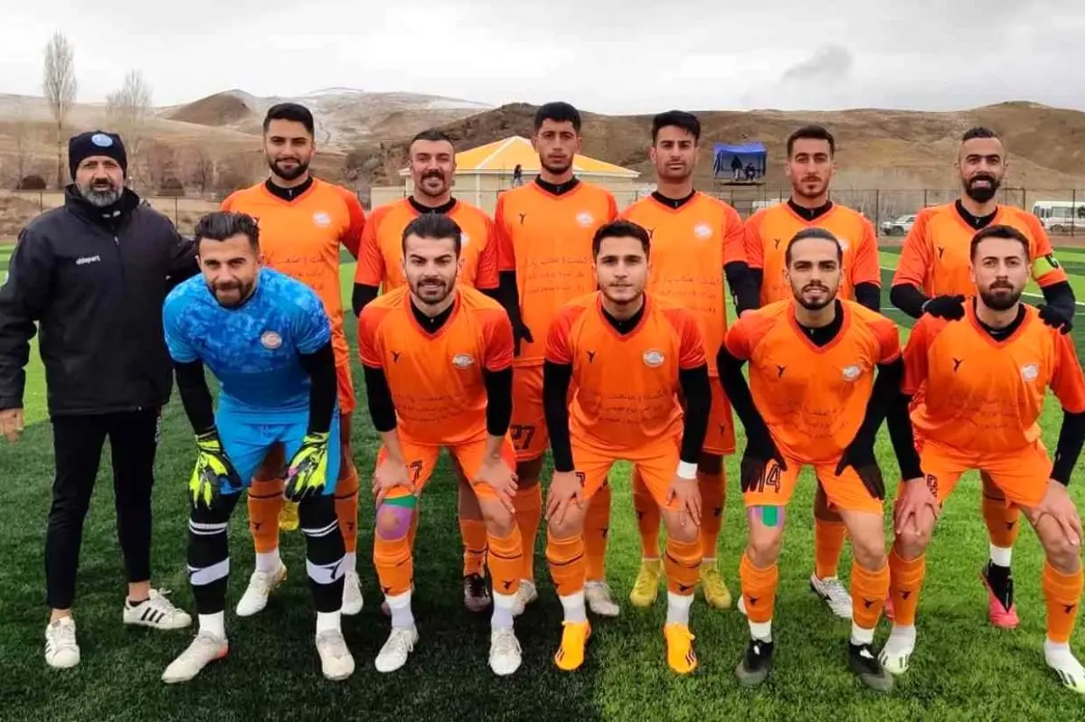 پادیاب خلخال با یوز ایرانی به دیدار استقلال آمد+ عکس