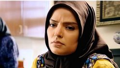 «مرضیه» سریال آوای باران در کنار پسرش در خیابان های تهران