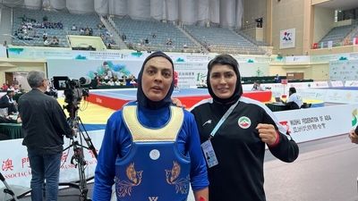 استایل متفاوت شهربانو منصوریان با عینک خلبانی