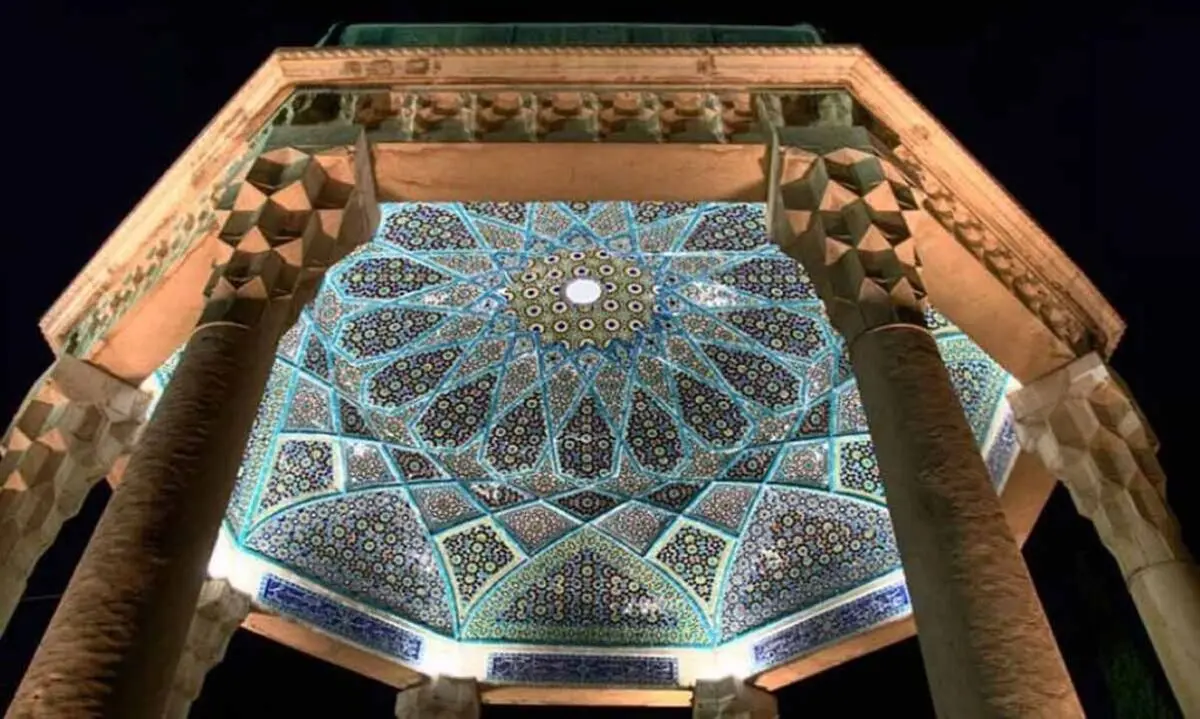 فال حافظ امروز سه شنبه ۵ آبان ماه ۱۴۰۵