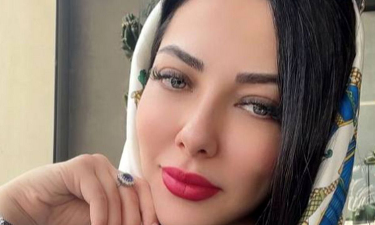 لباس مجلسی و مشکی لیلا اوتادی برای یک دورهمی دوستانه / چقدر شیک و باوقار!