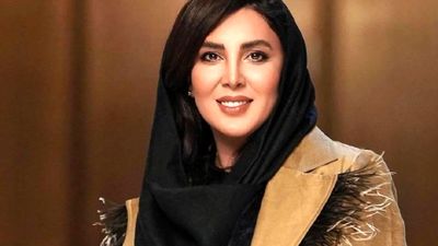 نگاهی به چهره غم‌زده و چشمان گریان دختران بازیگران مشهور در مراسم خاکسپاری پدرانشان + عکس