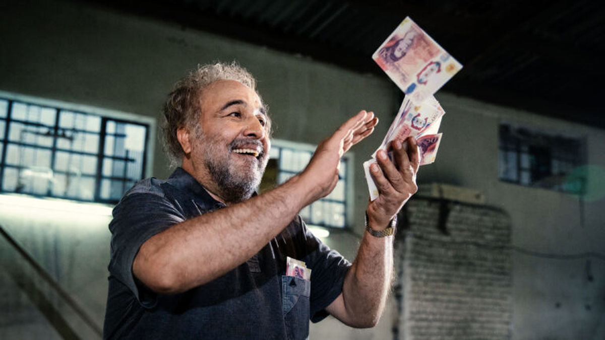 مبلمان، تراس و آشپزخانه خانه جدید رضا عطاران و الیکا