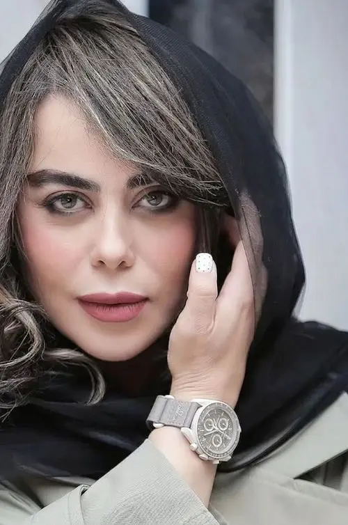 کیف بقچه‌ای الهام اخوان