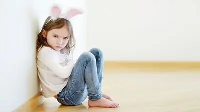 چطور بدون تنبیه، قوانین خانه را به کودک آموزش دهیم؟
