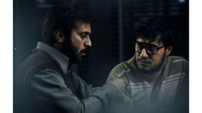 فیلم‌های سینمایی امروز را از دست ندهید؛ هفده فیلم سینمایی آماده پخش از شبکه های مختلف صدا و سیما + اسامی و زمان پخش