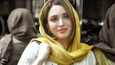 عکس دیده نشده از اتاق مطالعه جذاب بهنوش طباطبایی؛ خانم بازیگر چه کتاب‌های جالبی داره!
