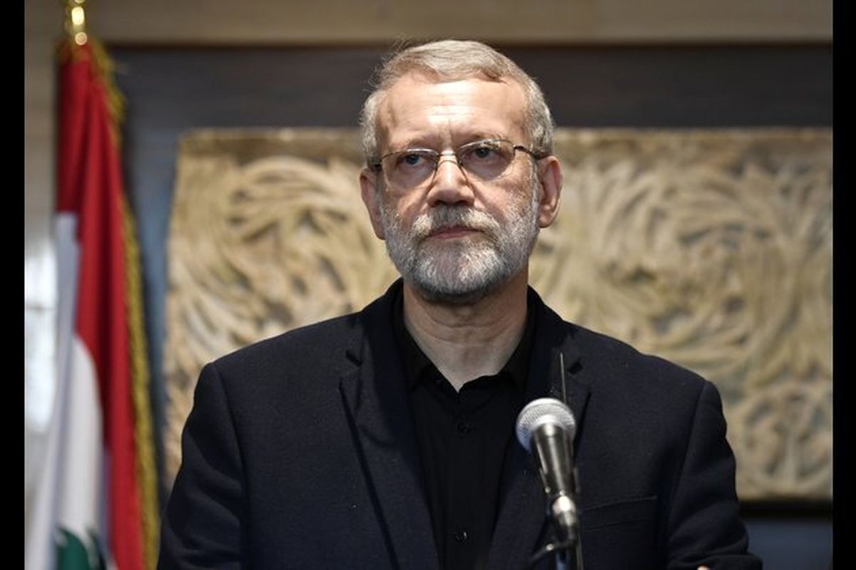 لاریجانی: حامل پیامی برای دولت لبنان هستم