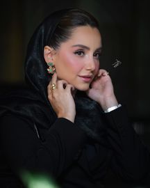 نازنین بیاتی در لاک پشت