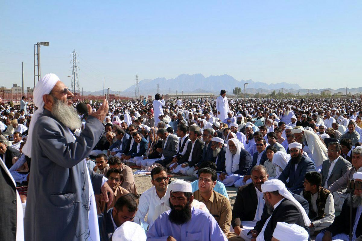 چرا مولوی عبدالحمید به خارج از کشور رفت؟