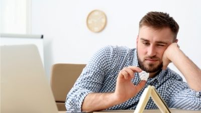اضطراب، فوبیا و پنیک چه تفاوتی دارند و راه‌های مقابله چیست؟